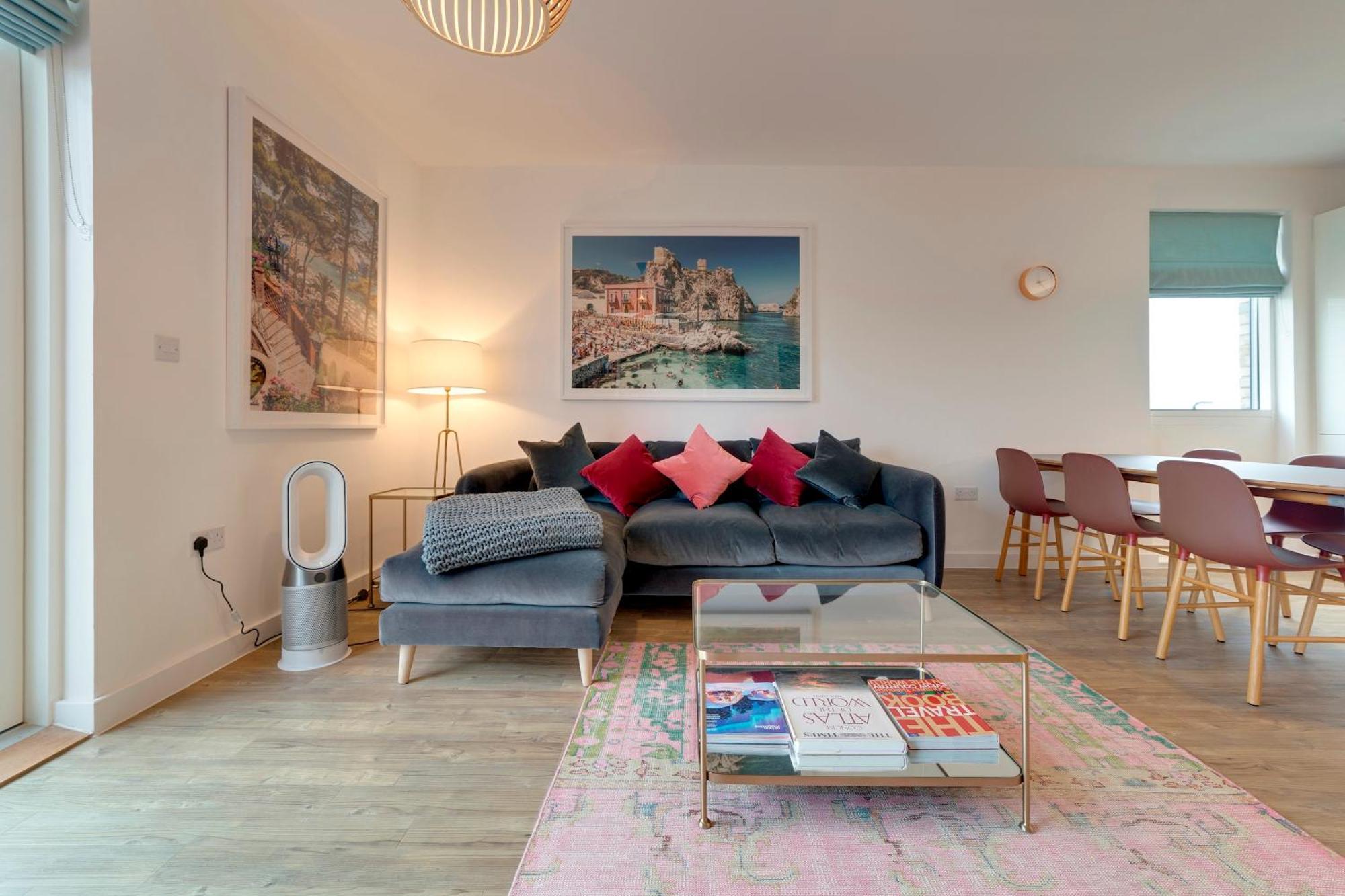 Pass The Keys Stunning And Spacious Modern Flat - Own Car Park CBG Exterior photo