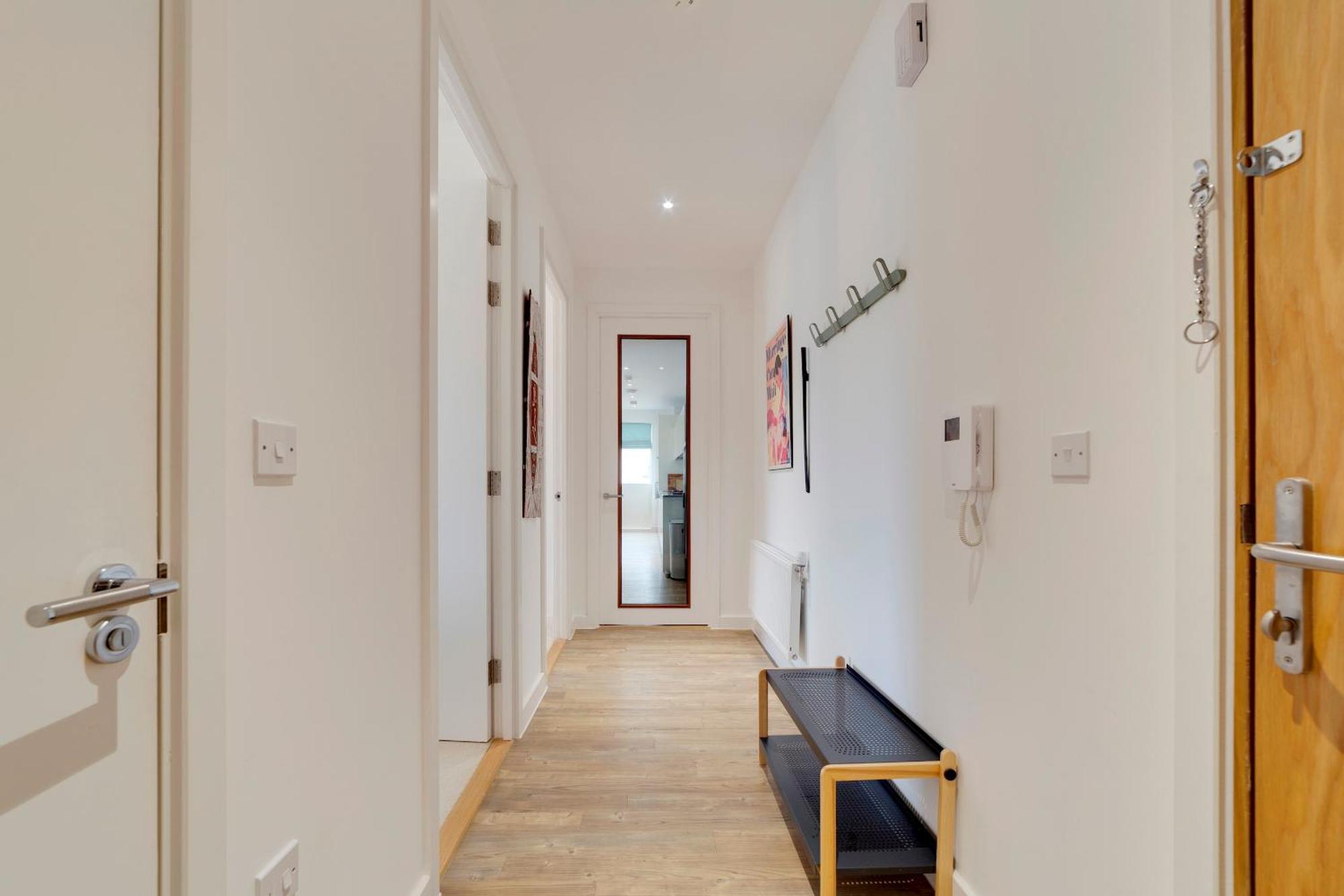 Pass The Keys Stunning And Spacious Modern Flat - Own Car Park CBG Exterior photo
