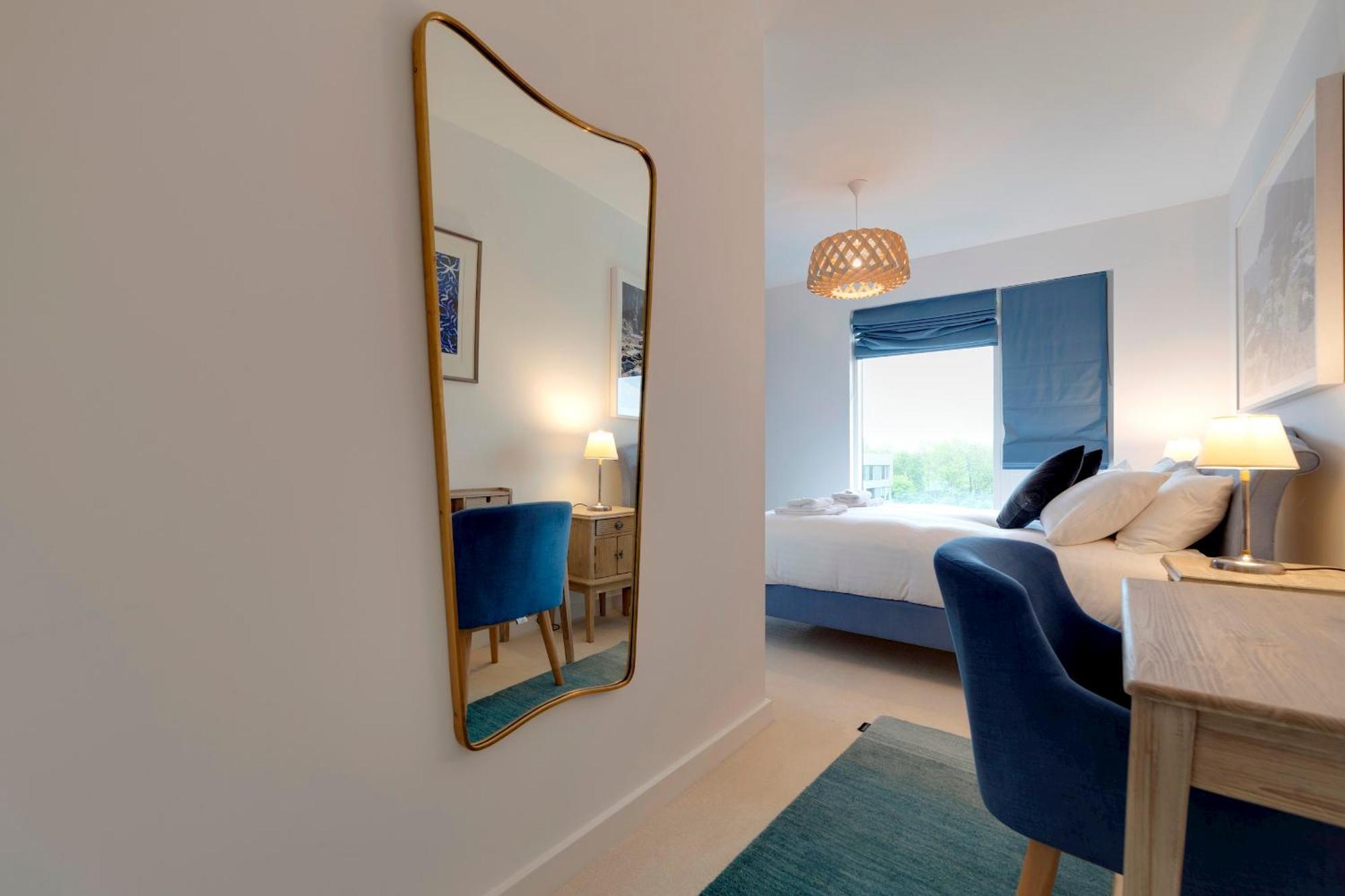 Pass The Keys Stunning And Spacious Modern Flat - Own Car Park CBG Exterior photo