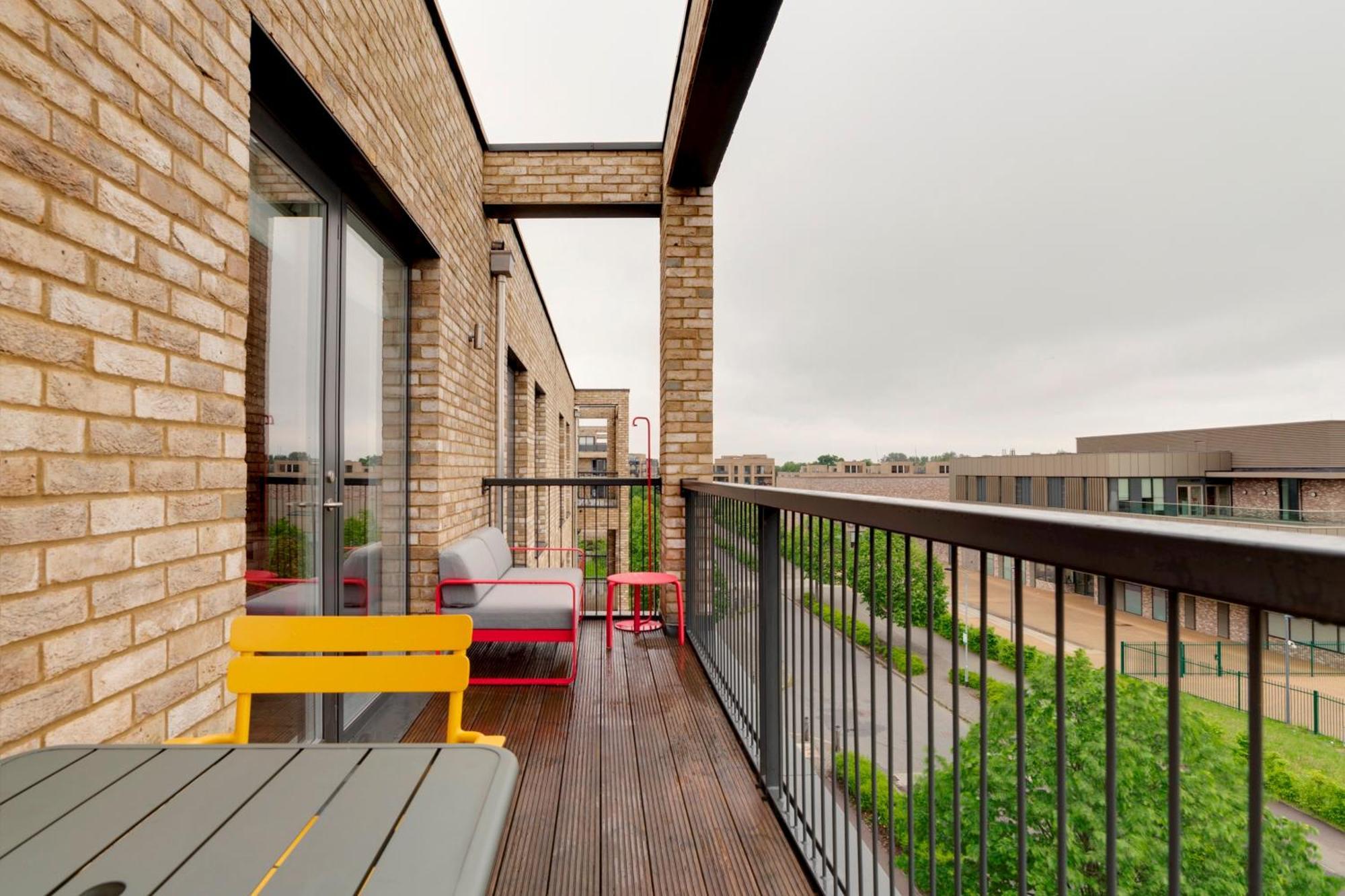 Pass The Keys Stunning And Spacious Modern Flat - Own Car Park CBG Exterior photo